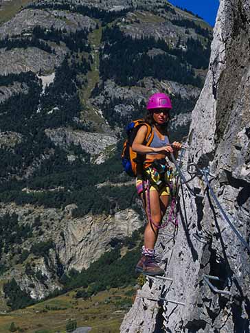 skieur de randonnée dans le beaufortain